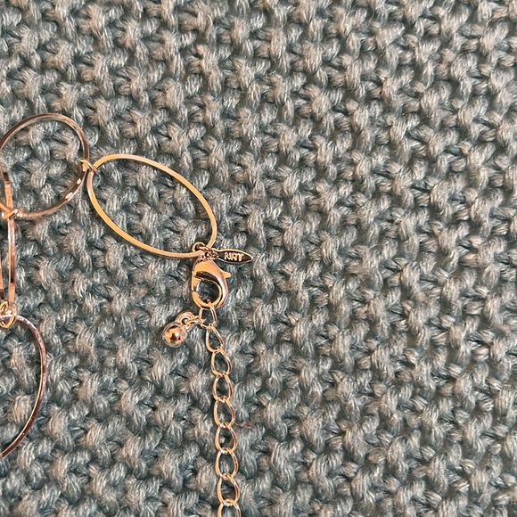 Set of necklace and earrings - Picture 5 of 9